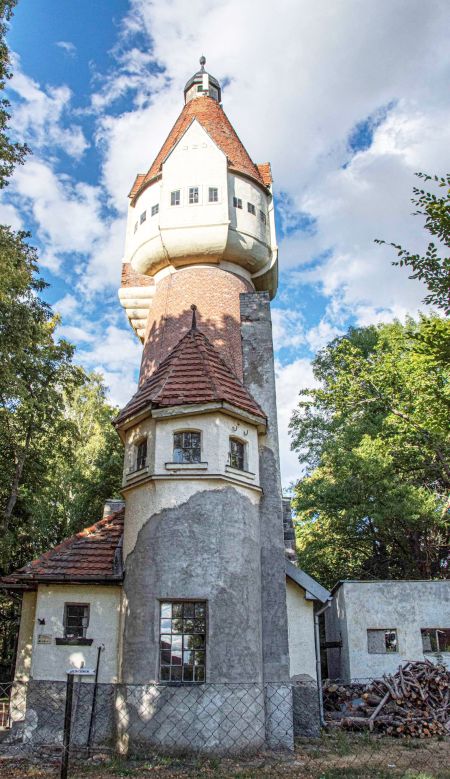 Wieża pierwsza w województwie